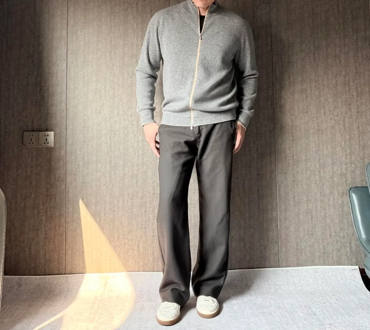 175 100% ⚠️⚠️⚠️⚠️⚠️⚠️ · （Brunello Cucinelli） ， · ， 、 ， 。 ： White Black Gray Brunello Cucinelli ： 100% ， ， ， ， : ， ， ， ， Premium ： Size ： S （ 105 64 64 41） M（ 108 66 66 42） L （ 112 68 67 43） XL（ 116 70 68 44） 170cm，80-130 S 170-175cm，130-150 M 175-180cm，150-170 L 180-185cm，170-190 XL
